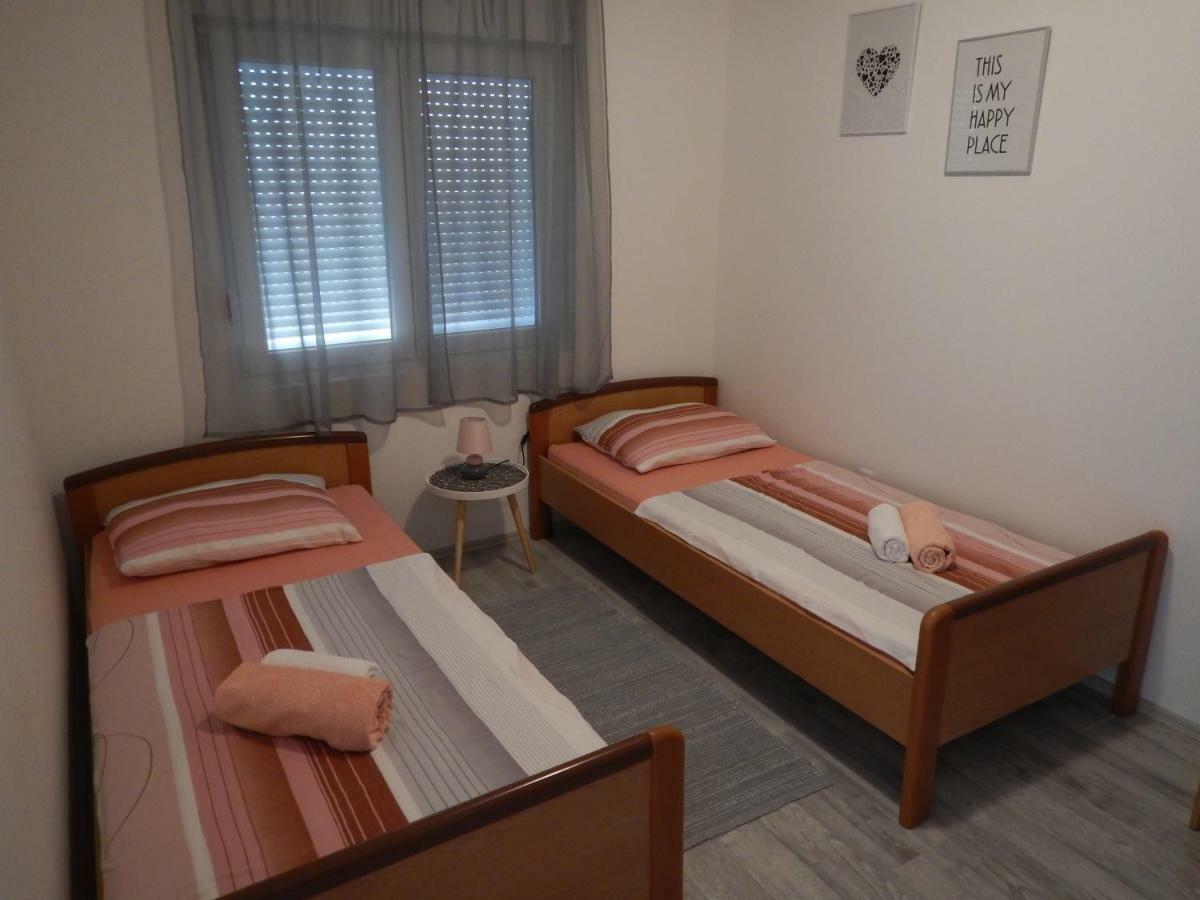 Apartman Ivankovic*** Pula Eksteriør billede