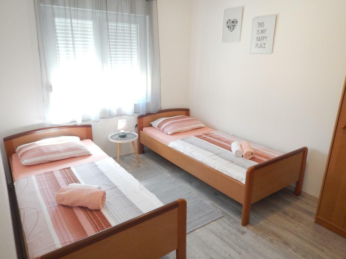 Apartman Ivankovic*** Pula Eksteriør billede